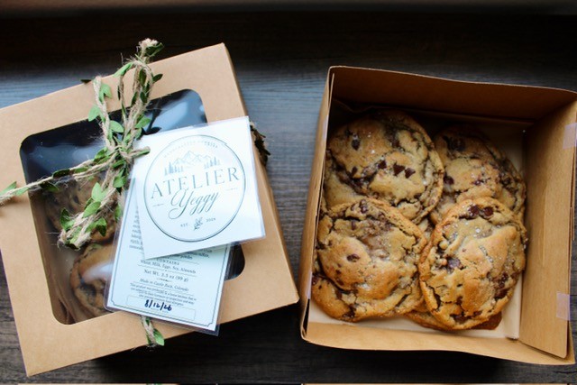Atelier Yeggy cookies packaged for gifting and events